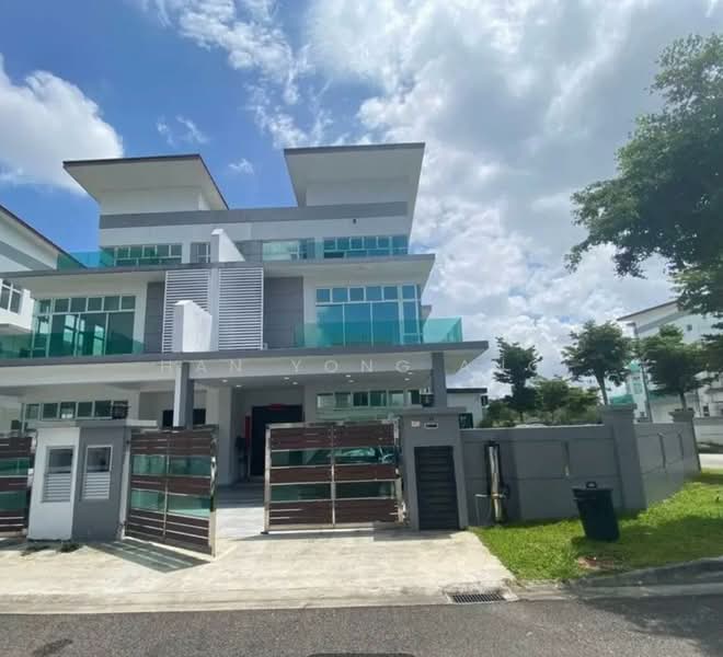 Cluster House for Sale in Taman Mutiara Rini (Skudai) - Han Yong Ang - Exterior - PropertyGuru.com.my