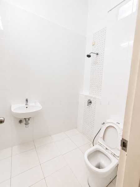 2-storey Terraced House for Sale in Eco Majestic (Semenyih) - Jesslyn Lee - Bathroom - PropertyGuru.com.my