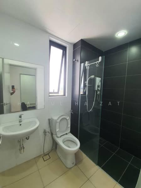 Service Residence for Rent at Paramount Utropolis - Hairul Haizat - Bathroom - PropertyGuru.com.my