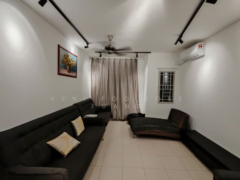 Pangsapuri untuk Disewa di Seri Baiduri - Veni Foo Yoke Fuang - Living Room - PropertyGuru.com.my