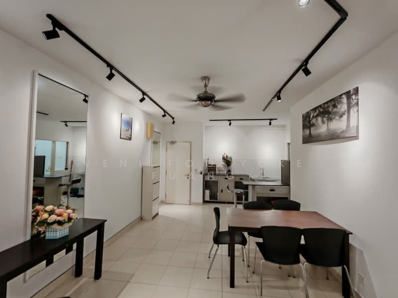 Pangsapuri untuk Disewa di Seri Baiduri - Veni Foo Yoke Fuang - Dining Room - PropertyGuru.com.my