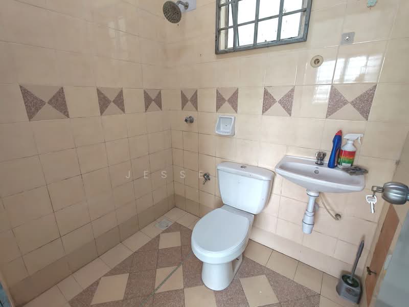 Apartment for Rent at Pangsapuri Salvia - Jesse Lee - Bathroom - PropertyGuru.com.my