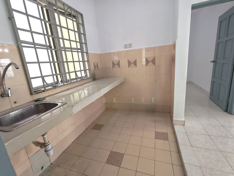 Apartment for Rent at Pangsapuri Salvia - Jesse Lee - Kitchen - PropertyGuru.com.my