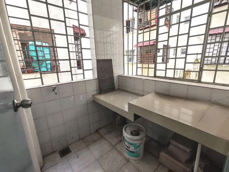 Apartment for Rent at Pangsapuri Salvia - Jesse Lee - Balcony - PropertyGuru.com.my