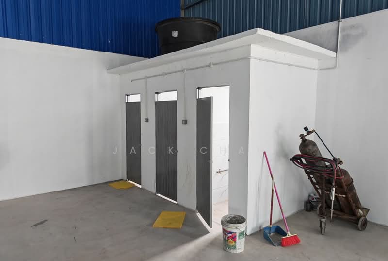Warehouse for Rent in Kampung Baru Subang (Sungai Buloh) - Jack Chan - Interior - PropertyGuru.com.my