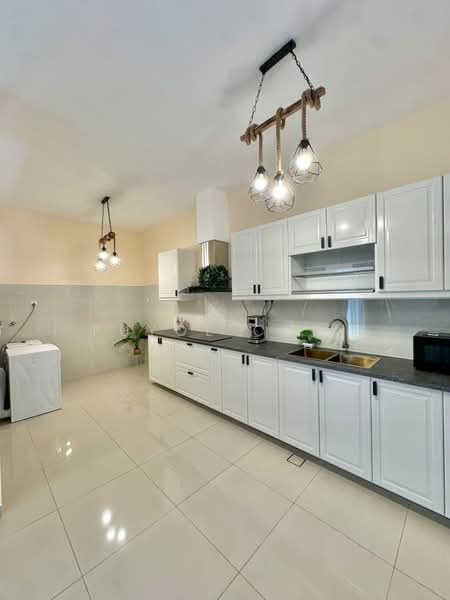 Cluster House for Rent in Eco Botanic (Iskandar Puteri (Nusajaya)) - Puyol Chin - Kitchen - PropertyGuru.com.my