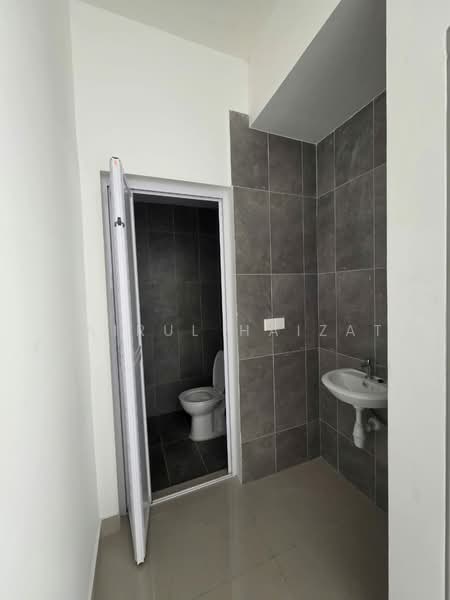 Townhouse for Rent in Seksyen U13 (Setia Alam) - Hairul Haizat - Bathroom - PropertyGuru.com.my