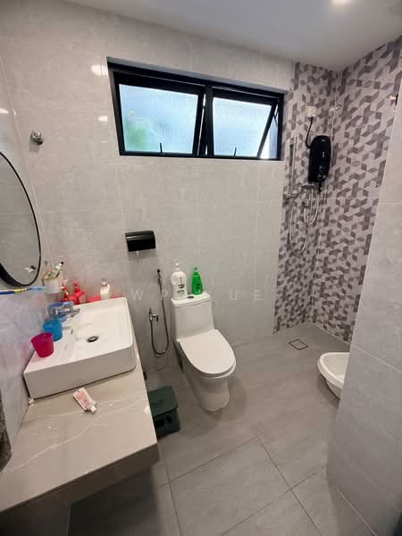 Semi-Detached House for Sale in Bandar Sri Damansara (Selangor) - WP Kue - Bathroom - PropertyGuru.com.my