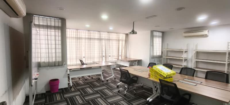 Shop / Office for Rent in Taman Molek (Johor Bahru) - Alan Leong - Interior - PropertyGuru.com.my