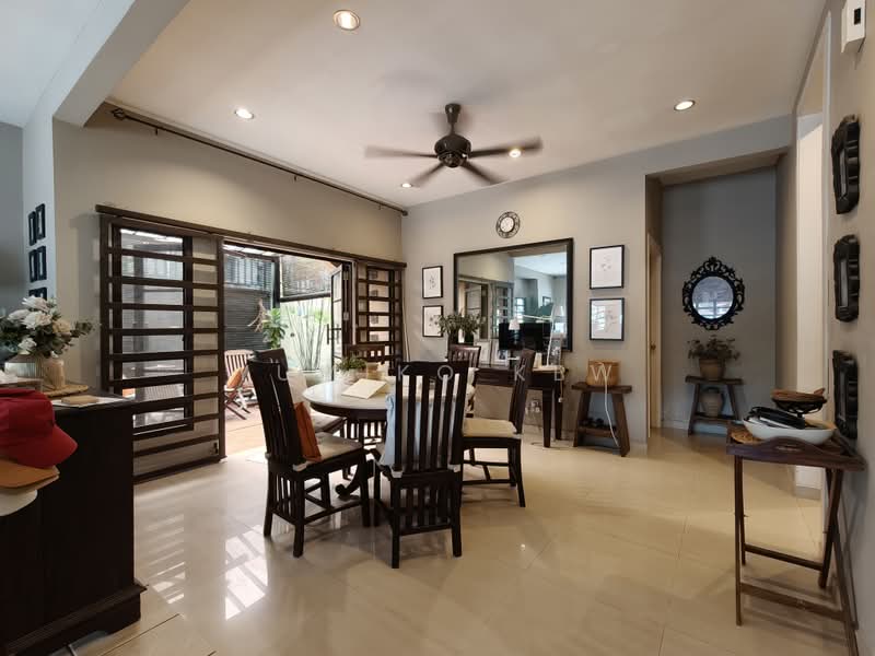 Rumah Berkembar untuk Dijual di Taman Yarl (Jalan Klang Lama (Old Klang Road)) - Yumiko Kew - Dining Room - PropertyGuru.com.my