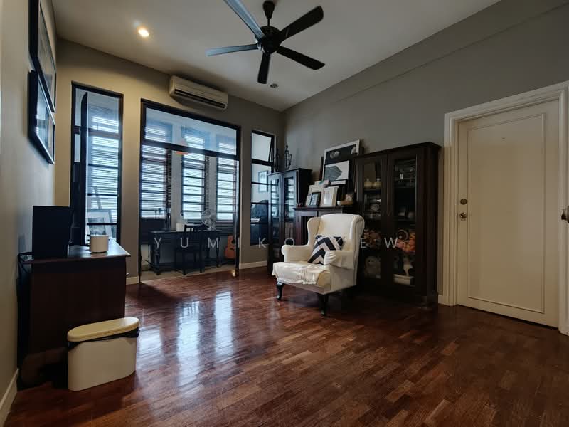 Rumah Berkembar untuk Dijual di Taman Yarl (Jalan Klang Lama (Old Klang Road)) - Yumiko Kew - Living Room - PropertyGuru.com.my