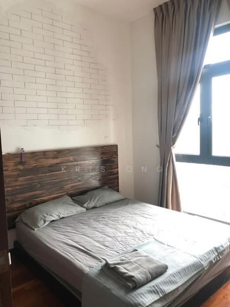 Servis Apartment untuk Disewa di Crescent Bay Suites (Teluk Bayu) - Kris Ong - Bedroom - PropertyGuru.com.my