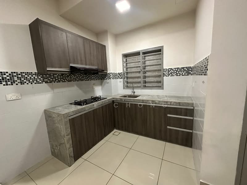 Kondominium untuk Dijual di The Wharf Residence - Ivy Chong - Kitchen - PropertyGuru.com.my
