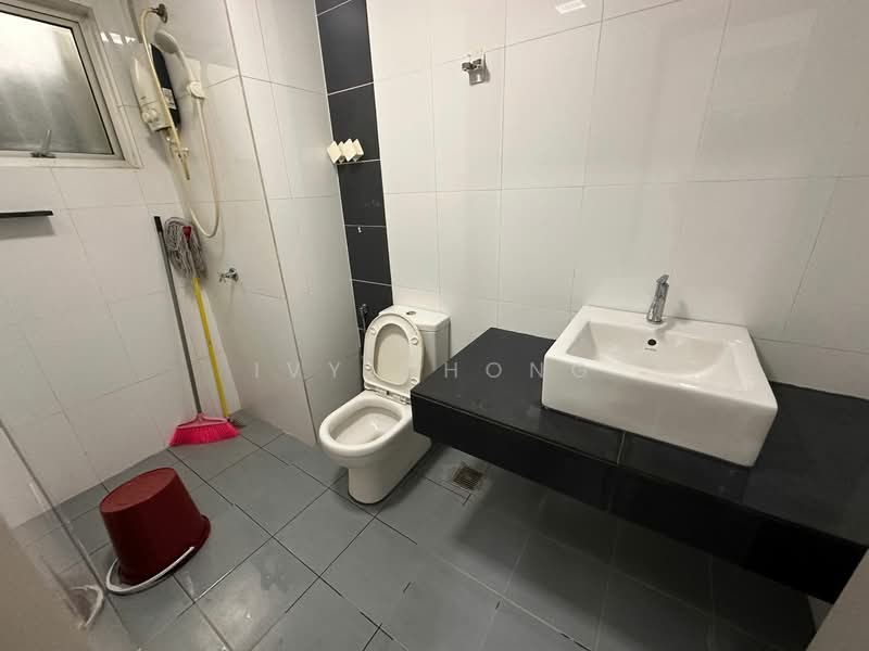 Kondominium untuk Dijual di The Wharf Residence - Ivy Chong - Bathroom - PropertyGuru.com.my