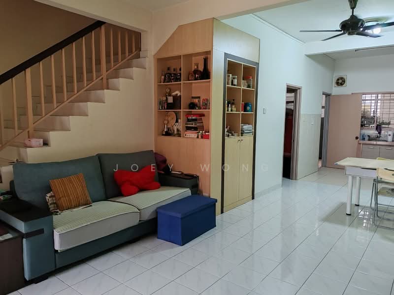 2-storey Terraced House for Sale in Taman Putra Prima (Puchong) - Joey Wong - Living Room - PropertyGuru.com.my