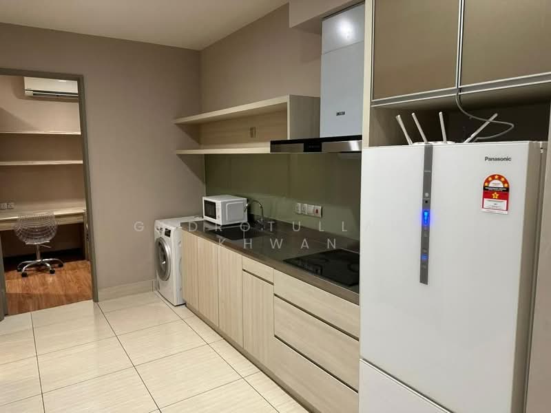 Service Residence for Rent at Serviced Residence @ Shaftsbury Putrajaya - Gudrotullah Ikhwan - Kitchen - PropertyGuru.com.my