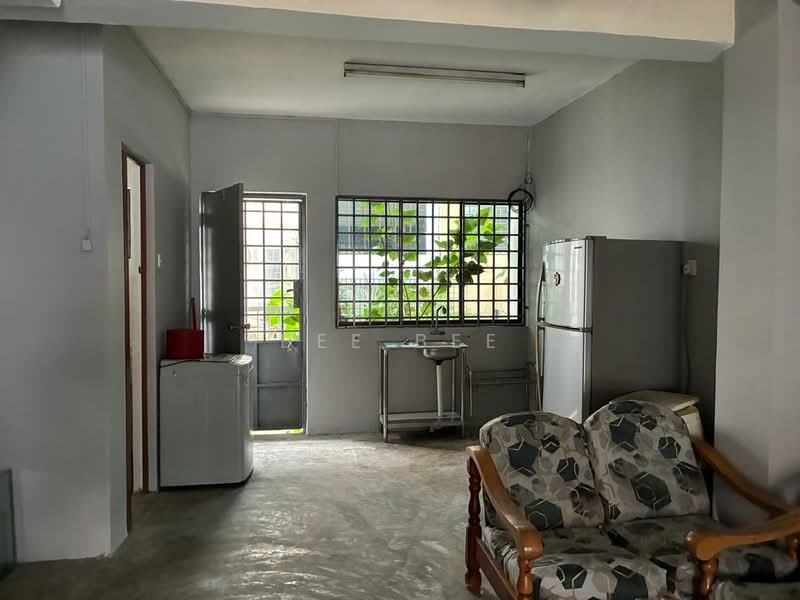 2-storey Terraced House for Rent in Taman Bukit Mewah (Tampoi) - Bee Bee - PropertyGuru.com.my