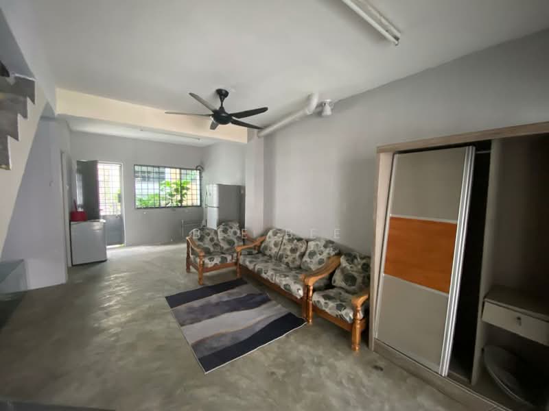 2-storey Terraced House for Rent in Taman Bukit Mewah (Tampoi) - Bee Bee - PropertyGuru.com.my