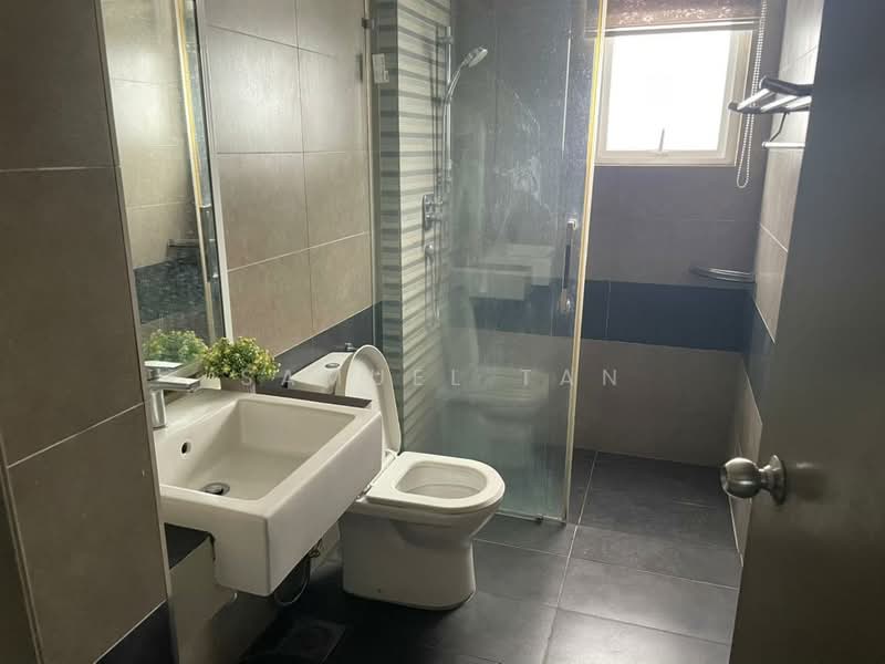 Servis Apartment untuk Disewa di The Loft @ ZetaPark - Samuel Tan - Bathroom - PropertyGuru.com.my