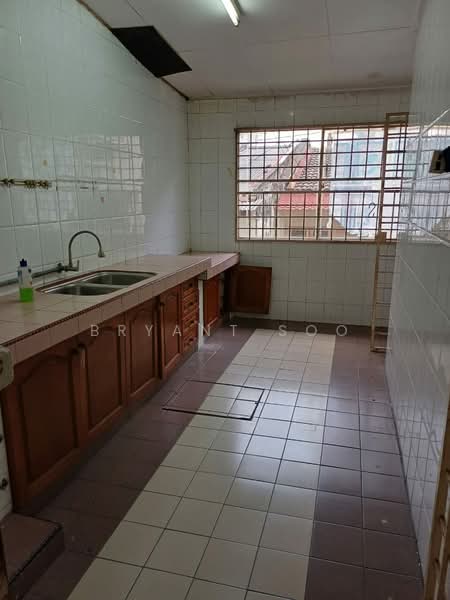 Rumah Teres 2 Tingkat untuk Dijual di Bandar Kinrara Seksyen 2 (Bandar Kinrara) - Bryant Soo - Kitchen - PropertyGuru.com.my