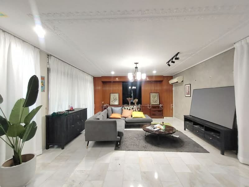 Bungalow for Sale in Seksyen 11 (Shah Alam) - Nadia Shukri - Living Room - PropertyGuru.com.my