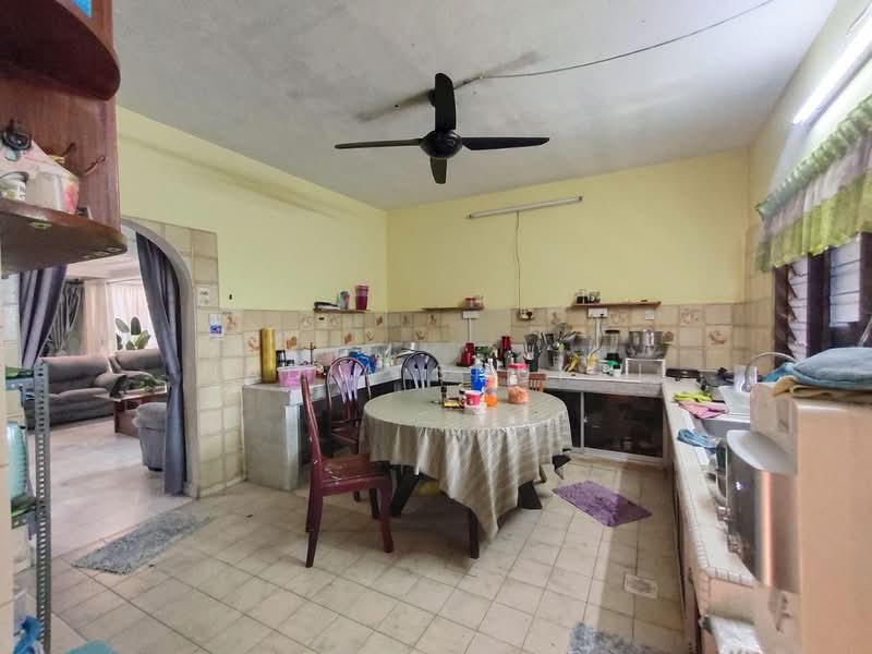 Bungalow for Sale in Seksyen 11 (Shah Alam) - Nadia Shukri - Kitchen - PropertyGuru.com.my
