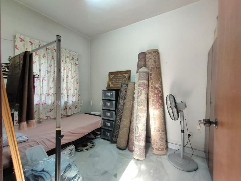Bungalow for Sale in Seksyen 11 (Shah Alam) - Nadia Shukri - Bedroom - PropertyGuru.com.my
