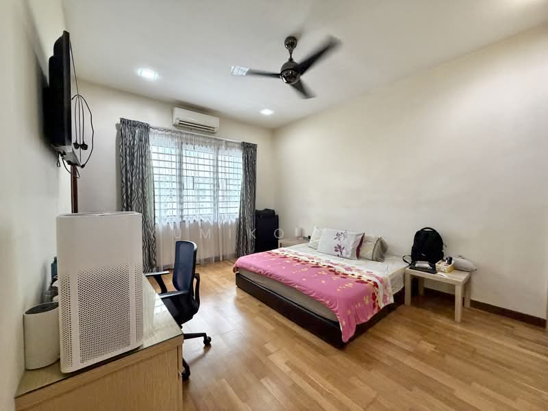 Semi-Detached House for Sale in Bayu Sri Bintang (Batu) - Yumiko Kew - Bedroom - PropertyGuru.com.my