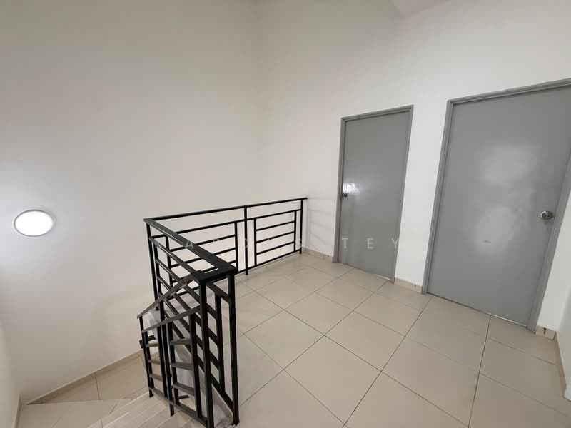 Rumah Teres 2 Tingkat untuk Dijual di Taman Scientex Senai (Senai) - Marcus Tey - Corridor - PropertyGuru.com.my