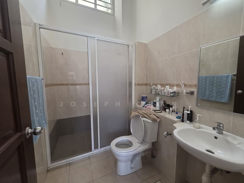 2-storey Terraced House for Sale in Putra Heights (Subang Jaya) - Joseph Chan - Master Bathroom - PropertyGuru.com.my