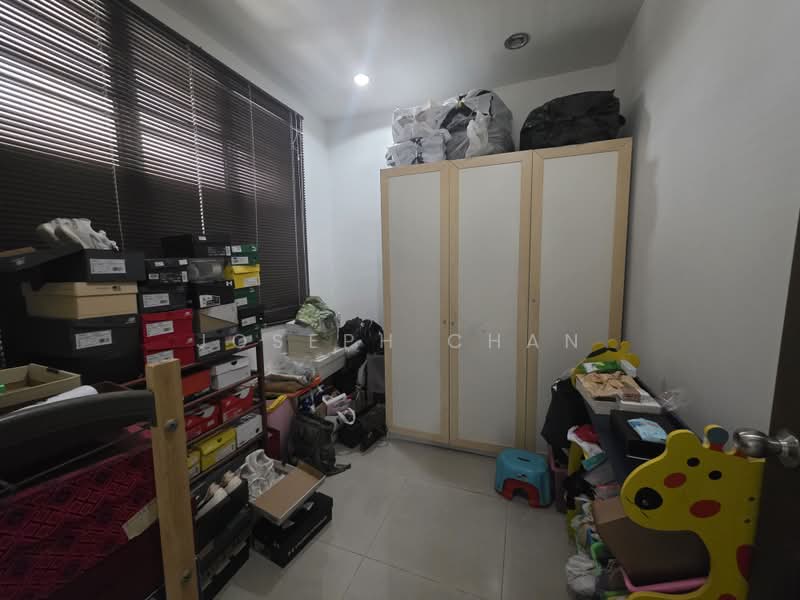 2-storey Terraced House for Sale in Putra Heights (Subang Jaya) - Joseph Chan - Downstairs room - PropertyGuru.com.my