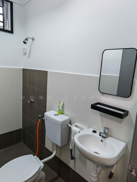 Apartment for Rent at Taman Pulai Mutiara 2: Phase A3A - A3C - Hong Charng Lee - Bathroom - PropertyGuru.com.my