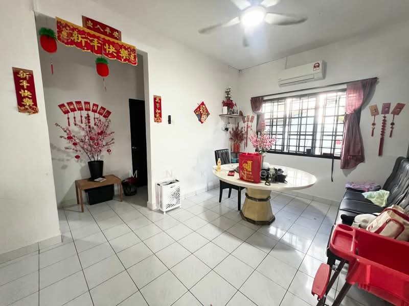 Rumah Teres 2 Tingkat untuk Dijual di Bandar Selesa Jaya (Skudai) - Min Kong - Living Room - PropertyGuru.com.my