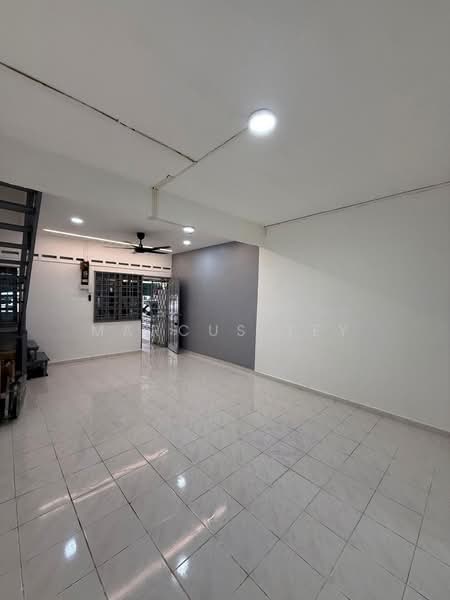 Rumah Teres 2 Tingkat untuk Dijual di Taman Maju Baru (Sri Gading) - Marcus Tey - Living Room - PropertyGuru.com.my
