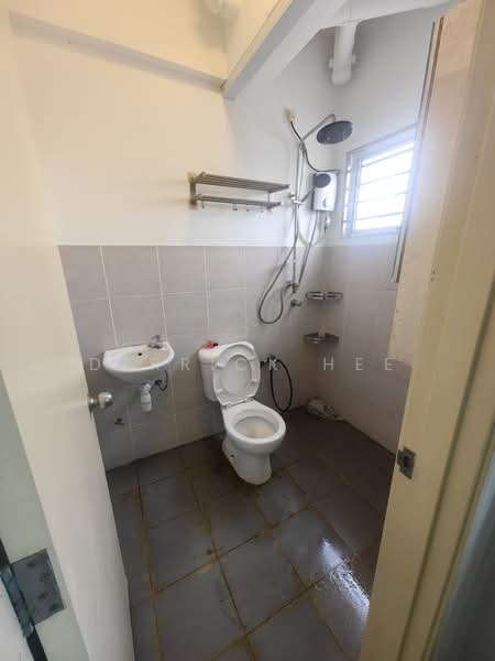 Apartment for Rent at Jenderam Indah - Derrick Hee - Bathroom - PropertyGuru.com.my