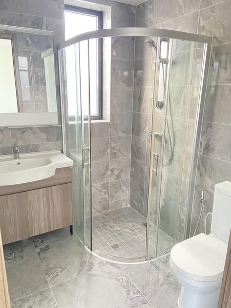 Vila Berkembar untuk Disewa di Forest City (Gelang Patah) - Alex Cheah - Master washroom - PropertyGuru.com.my