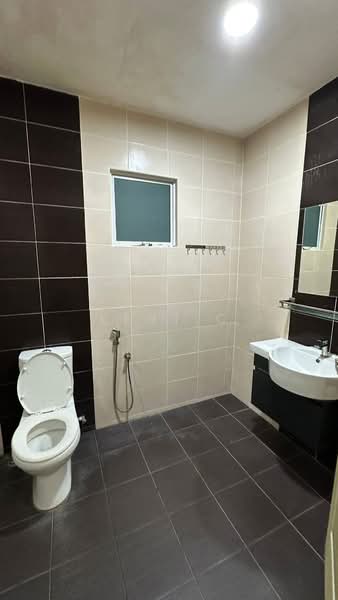 Condominium for Rent at Loyal Garden Residences - Kent C - PropertyGuru.com.my
