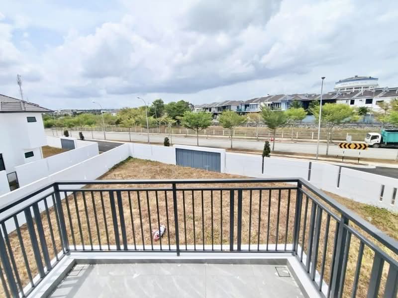 Rumah Teres 2 Tingkat untuk Dijual di Taman Austin Duta (Tebrau) - Yik Tat - PropertyGuru.com.my