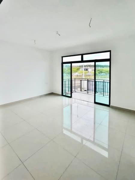 Rumah Teres 2 Tingkat untuk Dijual di Taman Austin Duta (Tebrau) - Yik Tat - PropertyGuru.com.my