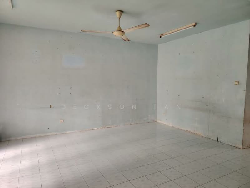 Rumah Teres 2 Tingkat untuk Dijual di Bandar Putra Permai (Seri Kembangan) - Deckson Tan - Interior - PropertyGuru.com.my