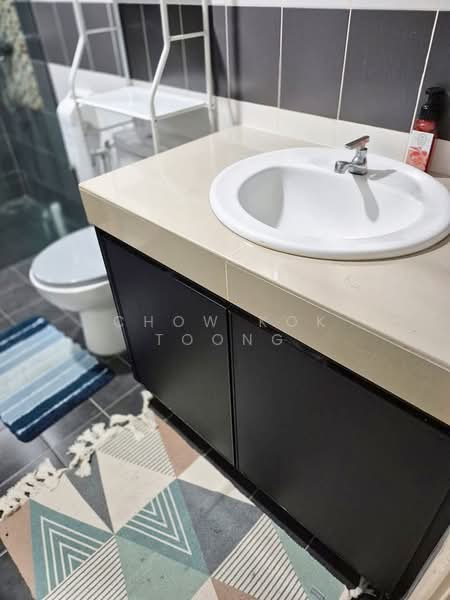 Service Residence for Sale at Koi Kinrara - Chow Kok Toong - Bathroom - PropertyGuru.com.my