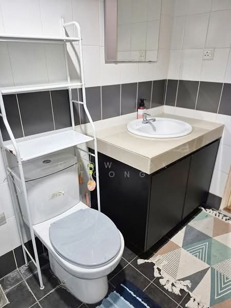Service Residence for Sale at Koi Kinrara - Chow Kok Toong - Bathroom - PropertyGuru.com.my