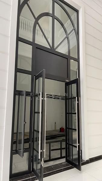 Kedai / Pejabat untuk Disewa di Iskandar Puteri (Nusajaya) (Johor) - Kelvin Chee - Entrance - PropertyGuru.com.my