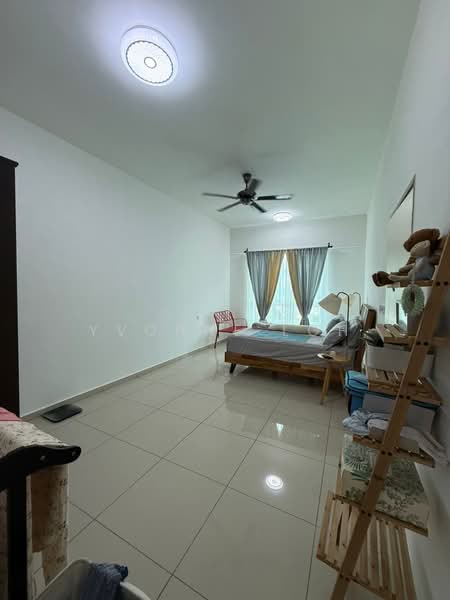 Kondominium untuk Dijual di Solaria Residences - Yvonne Loh - Bedroom - PropertyGuru.com.my