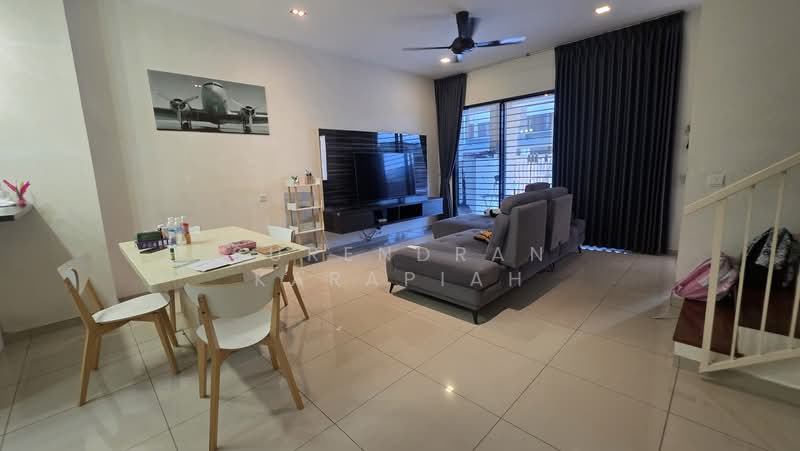 Rumah Teres 3 Tingkat untuk Dijual di Setia Alam (Selangor) - Surendran Karapiah - Living Room - PropertyGuru.com.my
