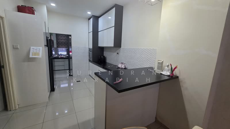 Rumah Teres 3 Tingkat untuk Dijual di Setia Alam (Selangor) - Surendran Karapiah - Kitchen - PropertyGuru.com.my