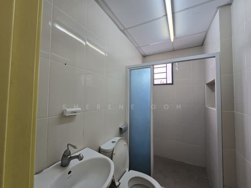 Servis Apartment untuk Disewa di OUG Parklane - Sherene Goh - Bathroom - PropertyGuru.com.my