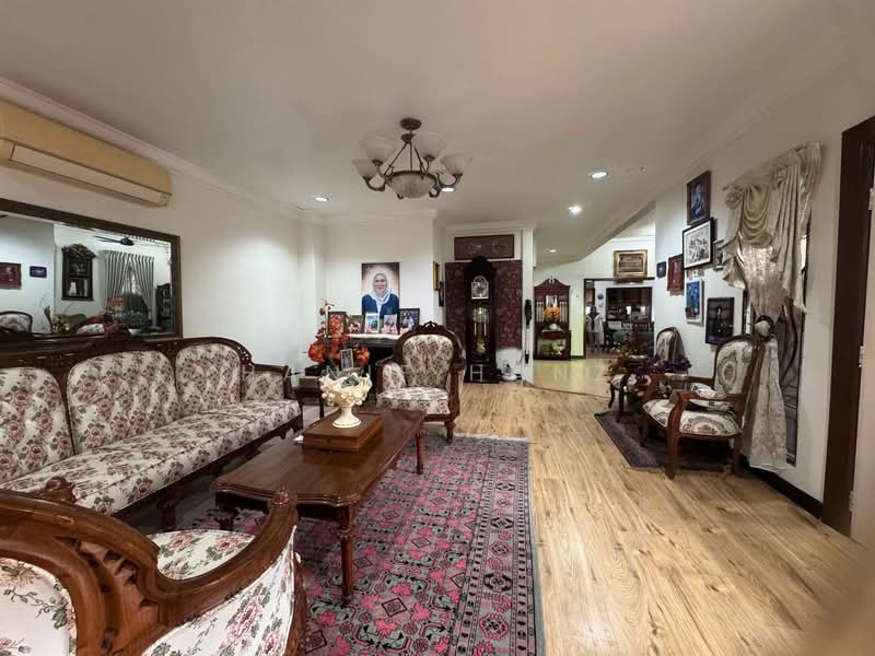 Semi-Detached House for Sale in Ulu Kelang (Selangor) - Hanif Hanz - Living Room - PropertyGuru.com.my