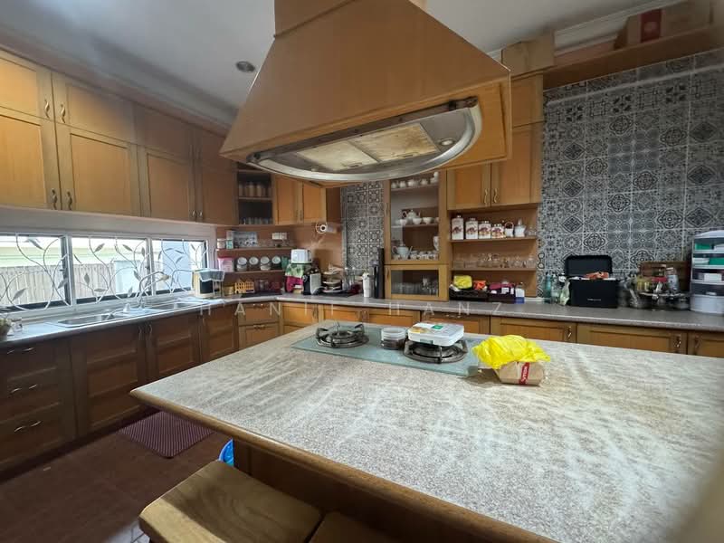 Semi-Detached House for Sale in Ulu Kelang (Selangor) - Hanif Hanz - Kitchen - PropertyGuru.com.my