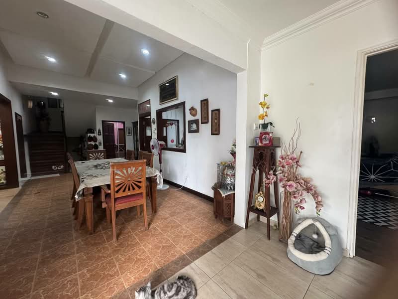 Semi-Detached House for Sale in Ulu Kelang (Selangor) - Hanif Hanz - Dining Room - PropertyGuru.com.my
